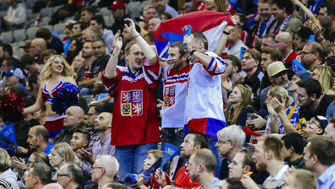 Čeští fanoušci mohou být spokojení. Jejich oblíbenci nasázeli Dánům deset branek.