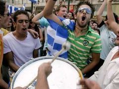 V Řecku se okamžitě po semifinálovém vítězství na MS nad USA začal slavit překvapivý postup do finále.