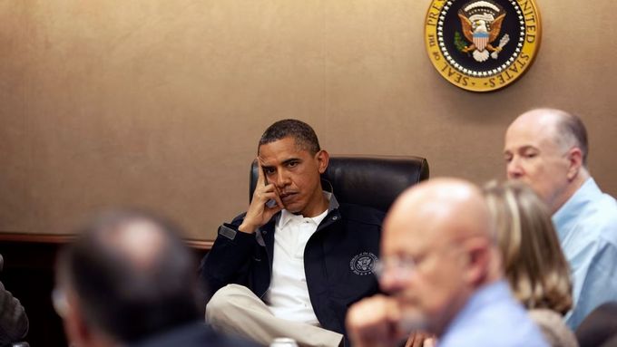 Bílý dům poprvé odtajnil snímky z likvidace bin Ládina. "Máme ho," ulevil si Obama