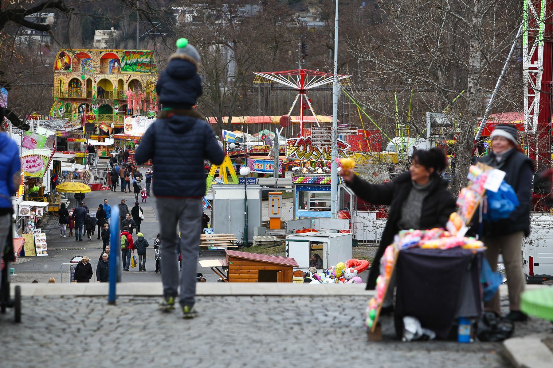 Matějská pouť 2016 - den po otevření