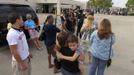 Long lines of voters are seen at the Supervisor of Elections office in West Palm Beach, Florida November 5, 2012. Palm Beach County Supervisor of Elections Supervisor Susan Bucher is one of five supervisors in heavily populated counties who has allowed in-person absentee voting after Florida Republican Governor Rick Scott refused to extend early voting. REUTERS/Joe Skipper (UNITED STATES - Tags: POLITICS ELECTIONS USA PRESIDENTIAL ELECTION) Published: Lis. 5, 2012, 5:24 odp.