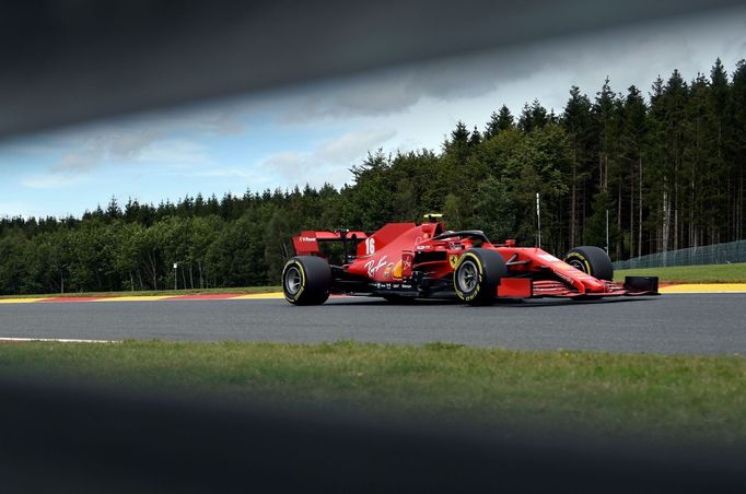 Pilot Ferrari Charles Leclerc ve Velké ceně Belgie 2020