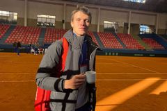 Katastrofální podmínky, stěžují si Češi před Davis Cupem. V Portugalsku mrznou