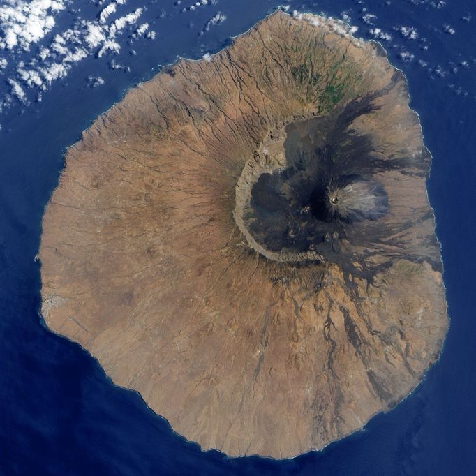 Vulkán Fogo na Kapverdských ostrovech, který byl podle studií příčinou obří tsunami.