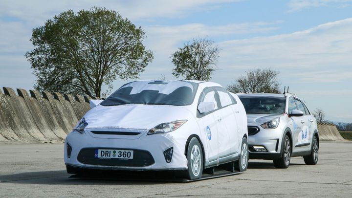 Autonomní auto nabourá, vy zaplatíte? Právníci se přou, čím nahradit povinné ručení