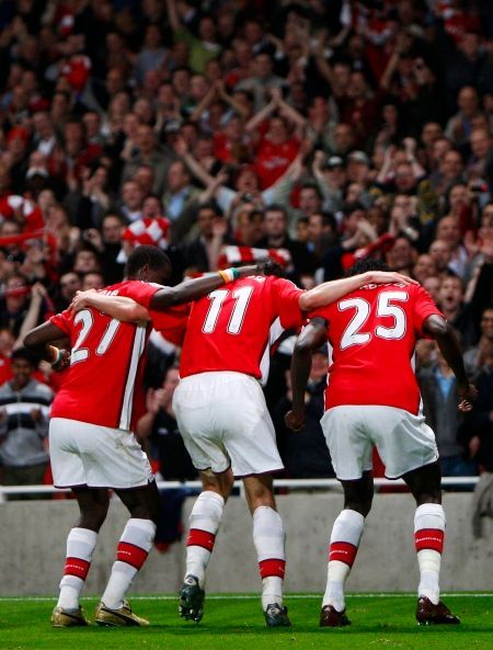 Emmanuel Adebayor Robin Van Persie Emmanuel Eboue Arsenal Porto