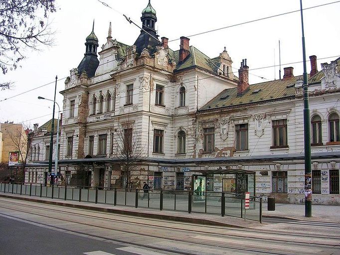 Historická budova bývalého pražského nádraží Vyšehrad