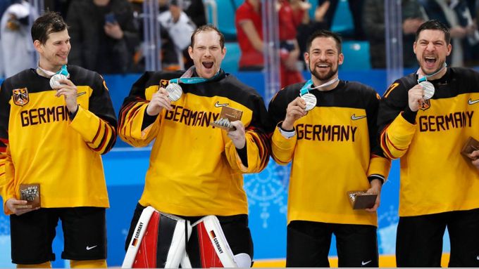 Němci se stříbrnými olympijskými medailemi.