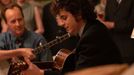 Timothée Chalamet jako Bob Dylan.