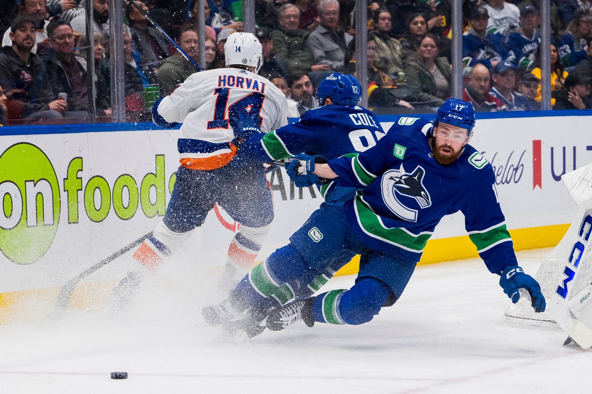 NHL: New York Islanders At Vancouver Canucks, Hokej, Filip Hronek ...