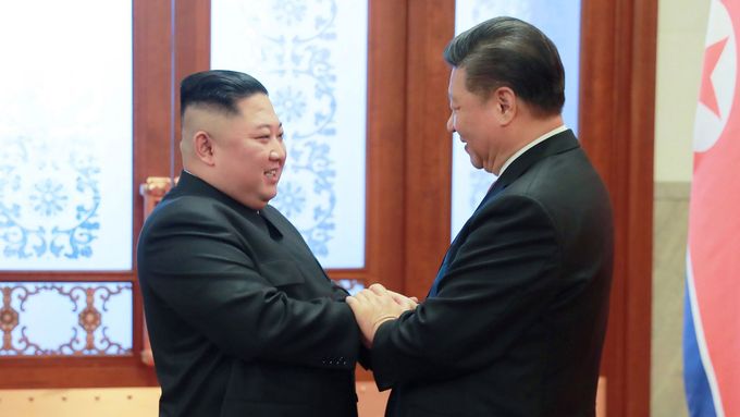 Lídr KLDR Kim Čong-un a čínský prezident Si Ťin-pching