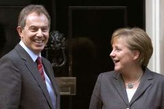 Blair a Merkelová chtějí pohnout Evropou