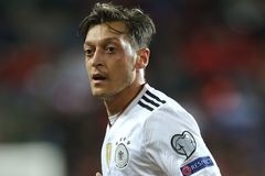 "Plno nesmyslů." Kroos odsoudil Özilovy výroky o rasismu v německém svazu