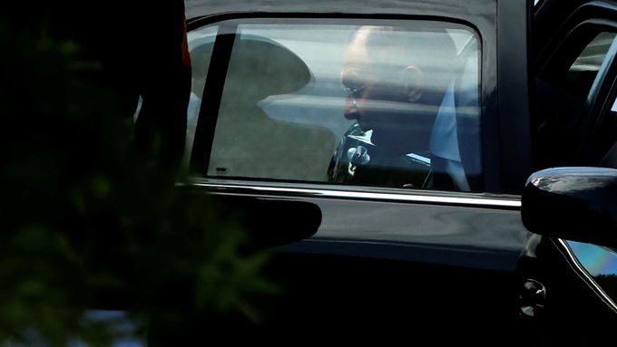 Sergej Lavrov přijíždí na schůzku s Donaldem Trumpem do Bílého domu.