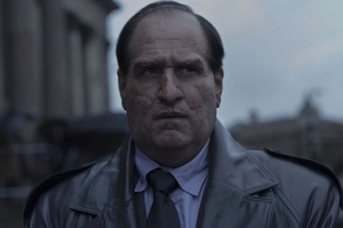 Colin Farrell v seriálu Tučňák.