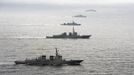 Warships from South Korea Navy 7th Task Group take part in a naval maneuver exercise in the East Sea off Pohang, about 370 km (230 miles) southeast of Seoul February 6, 2013. North Korea has vowed to conduct more rocket and nuclear tests in response to a U.N. censure for its launch of a long-range missile launch in December. On Tuesday, it vowed "stronger" but unspecified actions in addition to the test. The exercise began from February 6 to 12 including Lunar new year holiday. Picture taken February 6, 2013. REUTERS/Yonhap (SOUTH KOREA - Tags: POLITICS MILITARY) NO SALES. NO ARCHIVES. ATTENTION EDITORS - THIS IMAGE WAS PROVIDED BY A THIRD PARTY. FOR EDITORIAL USE ONLY. NOT FOR SALE FOR MARKETING OR ADVERTISING CAMPAIGNS. THIS PICTURE IS DISTRIBUTED EXACTLY AS RECEIVED BY REUTERS, AS A SERVICE TO CLIENTS. SOUTH KOREA OUT. NO COMMERCIAL OR EDITORIAL SALES IN SOUTH KOREA Published: Úno. 8, 2013, 9:52 dop.