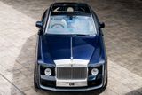 Unikátní Rolls-Royce Sweptail vznikl pouze v jediném kusu. Na přání si ho nechal od automobilky vyrobit sběratel na zakázku stavěných aut.