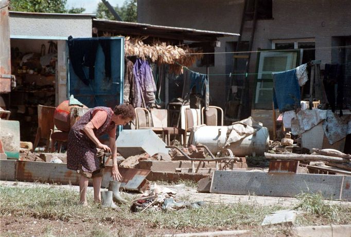 Archivní snímek z povodní v roce 1997, které postihly třetinu země, nejvíce Moravu a východní Čechy.