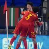 Daniel James slaví gól v utkání kvalifikace MS 2022 Wales - Česko