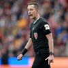Rozhodčí Dalibor Černý v zápase 2. kola nadstavby F:L Sparta - Slavia
