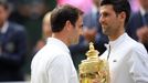 Roger Federer a Novak Djokovič ve finále Wimbledonu 2019