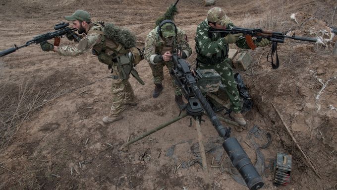 Gruzínští dobrovolníci na frontě ve východoukrajinském Donbasu.