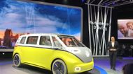 Koncept Volkswagen I.D.Buzz – Retro „busíky“ by se měly v budoucnu dostat zpět na silnice. Tento koncept je samozřejmě elektrický, na jedno nabití by měl ujet až 600 kilometrů. A pokud mu to jednou legislativa dovolí, bude si jeho posádka užívat i autonomní řízení.