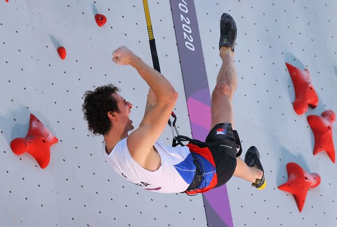 Sportovní lezec Adam Ondra ve finále na OH 2020