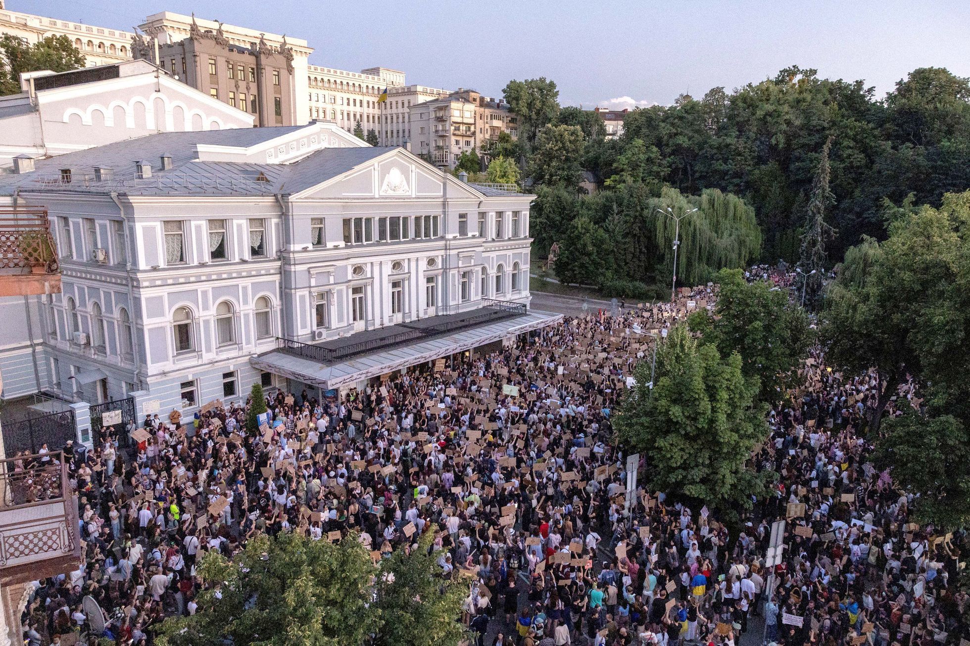 Ukrajina, protest, zákon, Zelenský