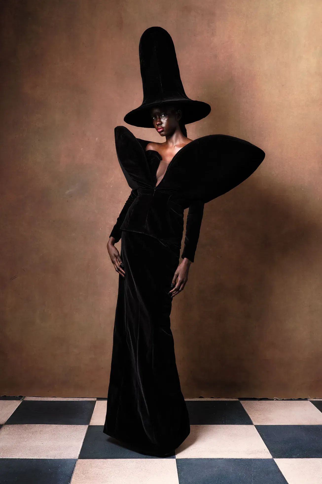 Harris Reed fashion week, žena