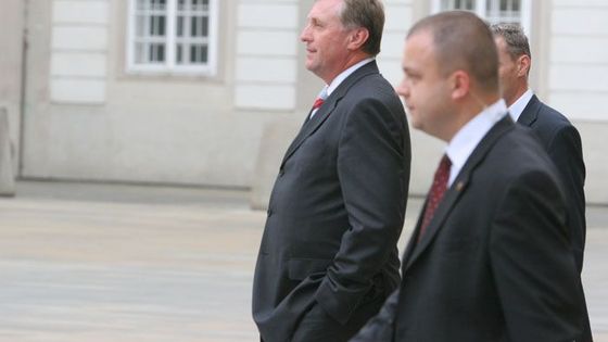 Premiérem podruhé za tři měsíce