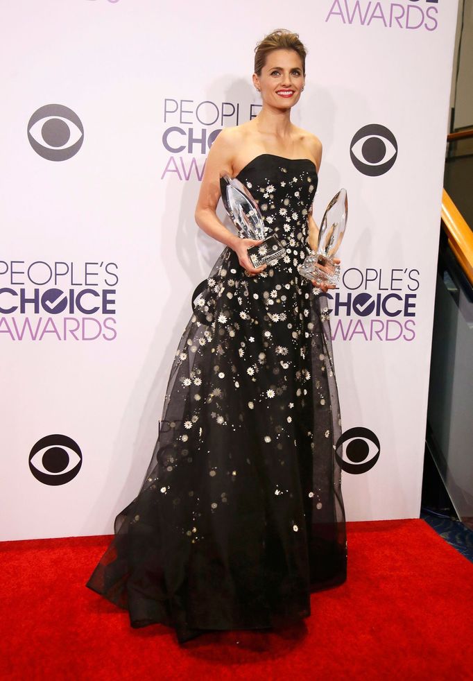 Stana Katic na People's Choice Awards 2015 v Los Angeles