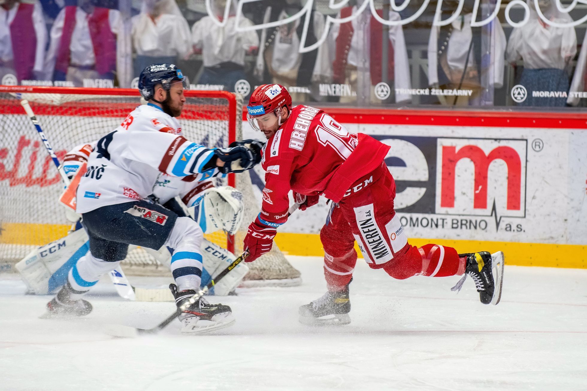 5. finále hokejové extraligy 2020/21, Třinec - Liberec: Patrik Hrehorčák a Mislav Rosandič