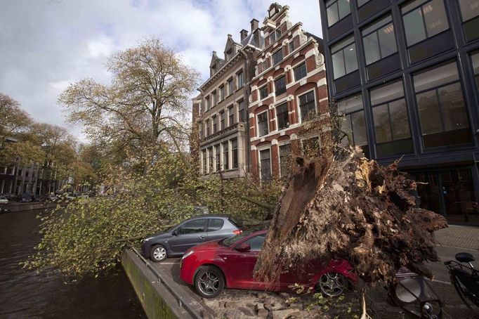 Kanál Herengracht v Amsterodamu.