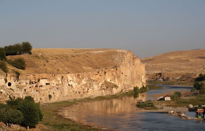 Starověké město Hasankeyf v Turecku, které zatopí  plánovaná vodní přehrada.