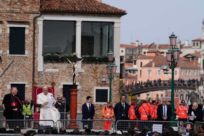 Papež František navštívil Benátky poprvé od svého zvolení v roce 2013.