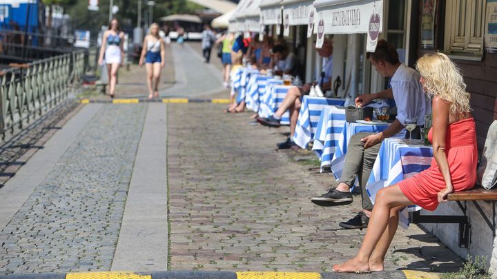Víkend přinese letní teploty, bude až 30 stupňů. Kvůli vlhku ale může být dusno