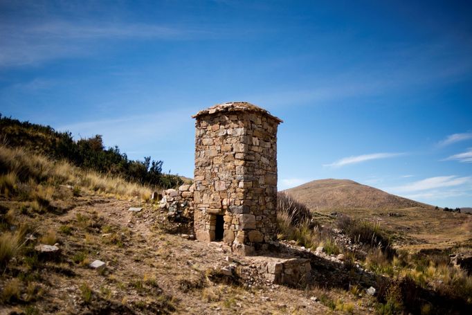 Jezero Titicaca, ležící v centrální oblasti And v Jižní Americe, dlouhodobě ohrožuje stoupající úroveň znečištění.