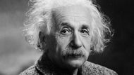 Albert Einstein (1879-1955) na snímku z roku 1947. (Tato fotografie jako jediná v této fotogalerii nepatří do souboru snímků pořízených americkými fotoreportéry z časopisu U. S. News & World Report Magazine, ale je stejně jako ony také ve sbírkách knihovny amerického Kongresu.)