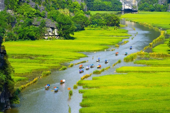 Řeka Ngô Đồng, Tràng An, Vietnam