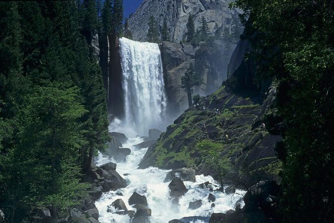 Název : Vernal Fall   Místo : USA