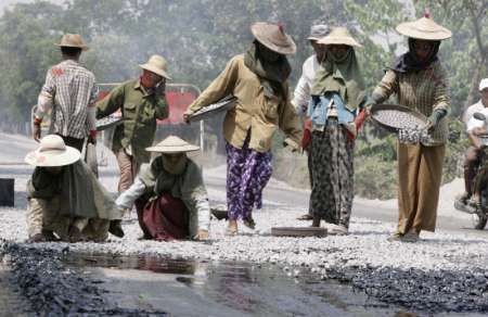 Barma - nucená práce