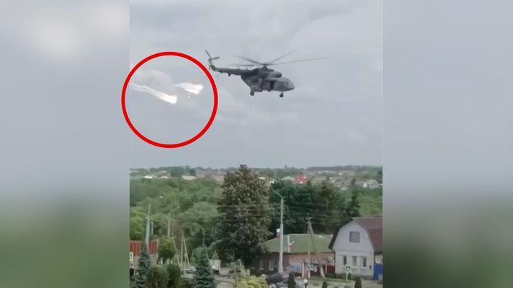 Video: „To na nás padá z našeho vrtulníku?“ Zmatení Rusové nechápou dění v Bělgorodu