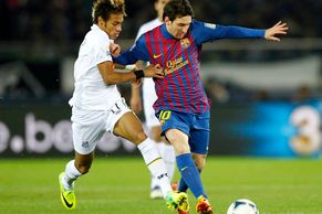 OBRAZEM V souboji superfotbalistů předčil Messi Neymara