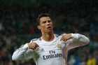 Jen o gól méně ztrácí Cristiano Ronaldo z Realu Madrid, který vstřelil 28 branek. Hvězdný Portugalec Zlatou kopačku vyhrál už v letech 2008 a 2011. Před šesti lety se navíc stal posledním hráčem z ne-španělského klubu, který trofej získal.