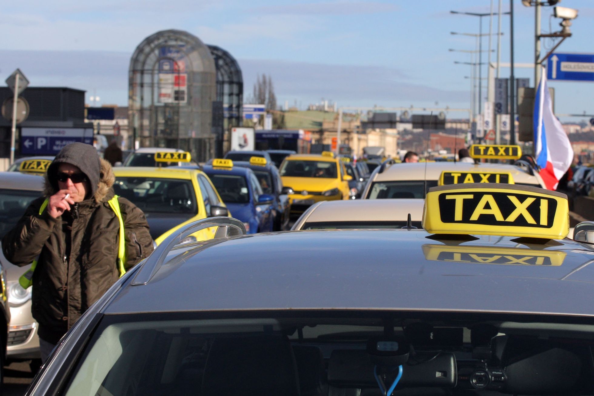 Taxikáři blokují centrum Prahy