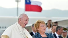 Papeže Františka přivítala v Chile prezidentka Michelle Bacheletová.