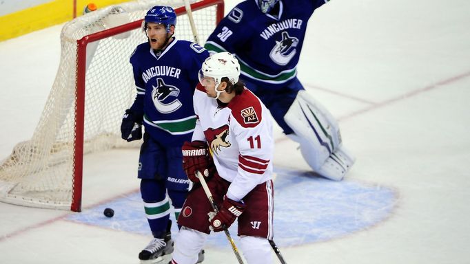 NHL, Arizona Coyotes Vancouver Canucks: Martin Hanzal (11) - Ryan Miller (30)