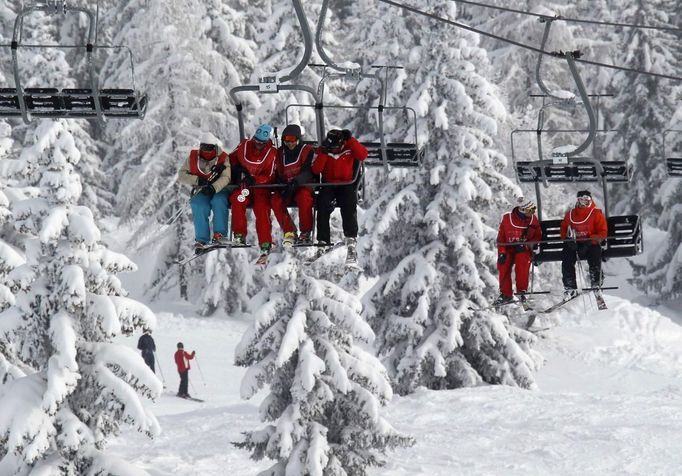 Lyžaři ve francouzském Chamonix.