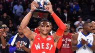 Nejužitečnějším hráčem zápasu se ale stal Russell Westbrook, který se na výhře Západu 196:173 podílel 31 body.